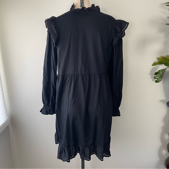 Elegant Black Women's Dress - Picture 4 of 11